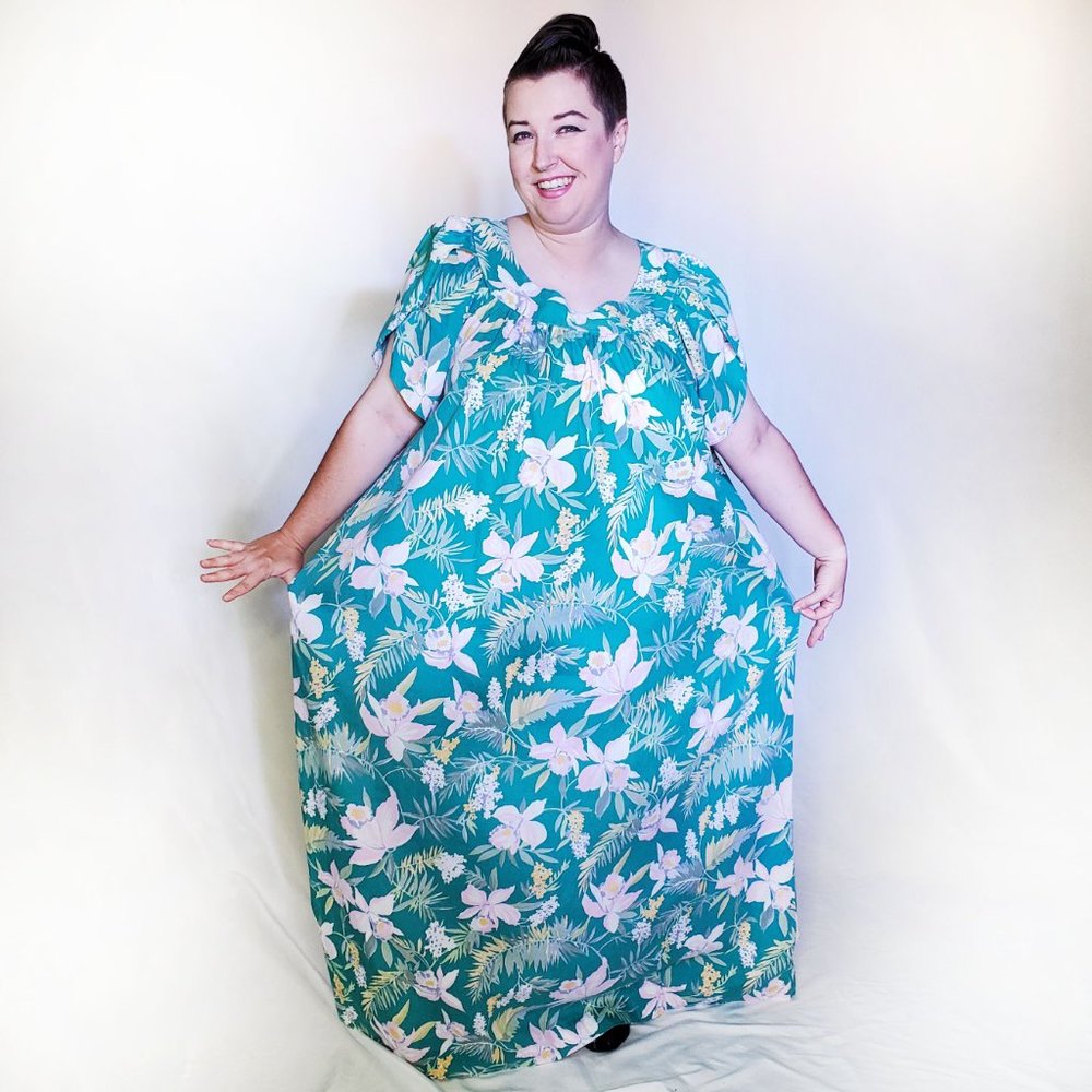 Hilo Hattie Teal Muumuu White Floral 3XL